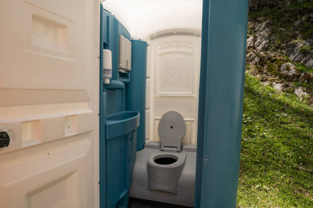 Best Portable bathroom rental  in Byron, CA